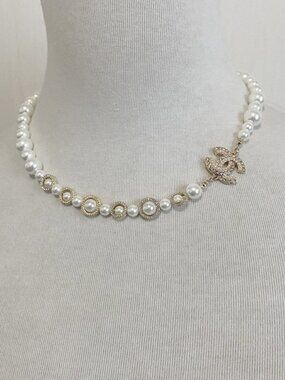 Chanel pearl necklace